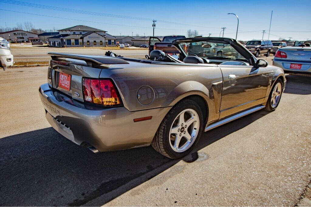 2001 Ford Mustang SVT Cobra 86