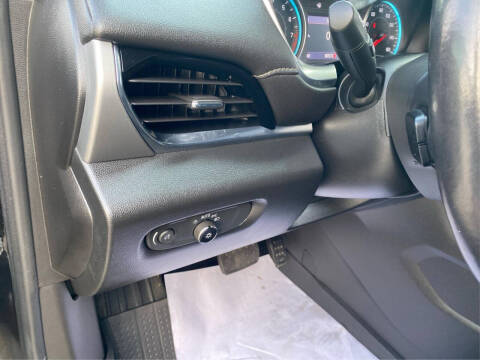 2022 Chevrolet Traverse LT Leather