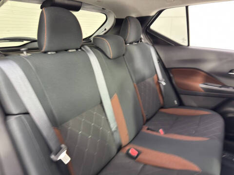 2020 Nissan Kicks SR