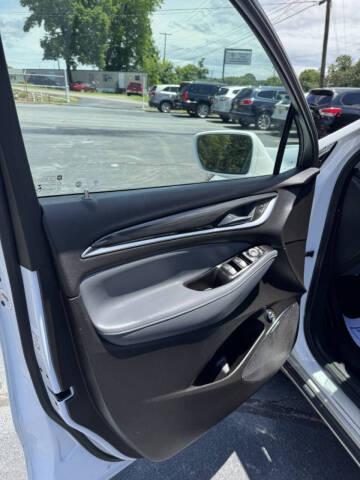 2020 Buick Enclave Essence