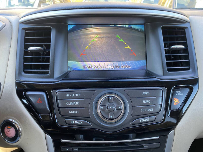 2017 Nissan Pathfinder S