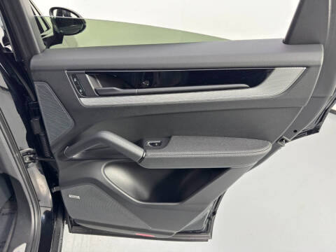 2024 Porsche Cayenne Coupe