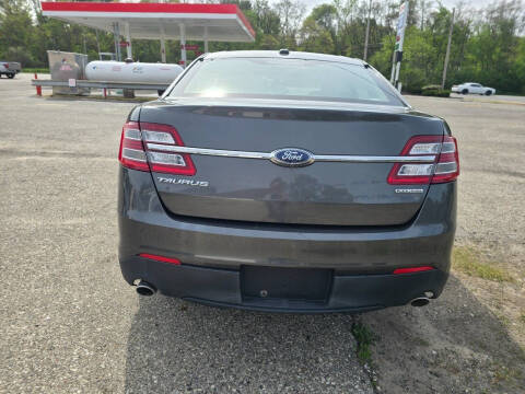 2015 Ford Taurus SE