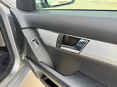 2009 Mercedes-Benz C-Class C 300 Sport