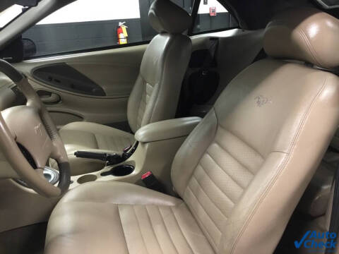 2004 Ford Mustang GT Deluxe