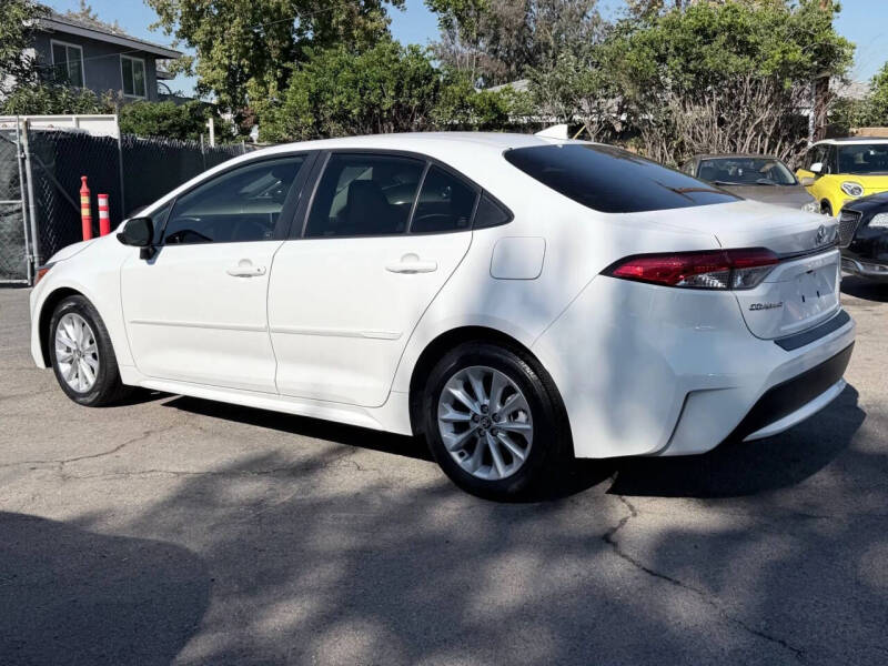 2020 Toyota Corolla LE