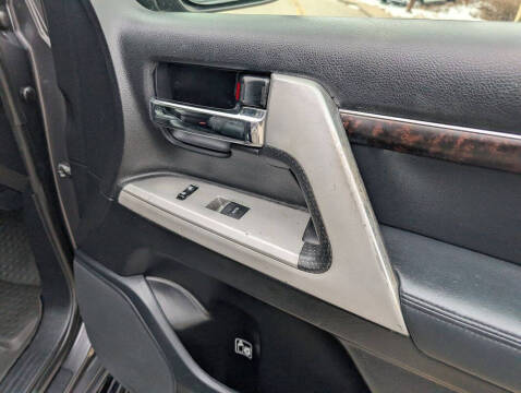 2013 Toyota Land Cruiser