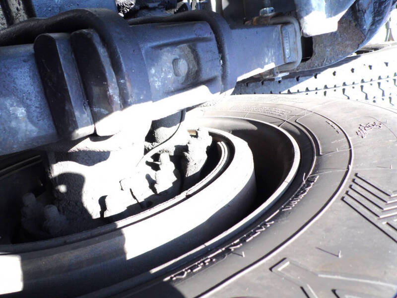 2001 Peterbilt 379 EX Hood