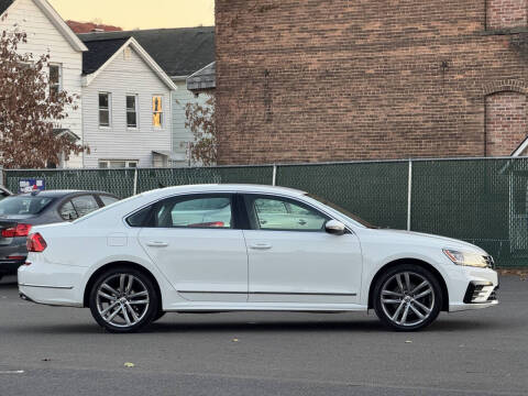 2016 Volkswagen Passat 1.8T R-Line