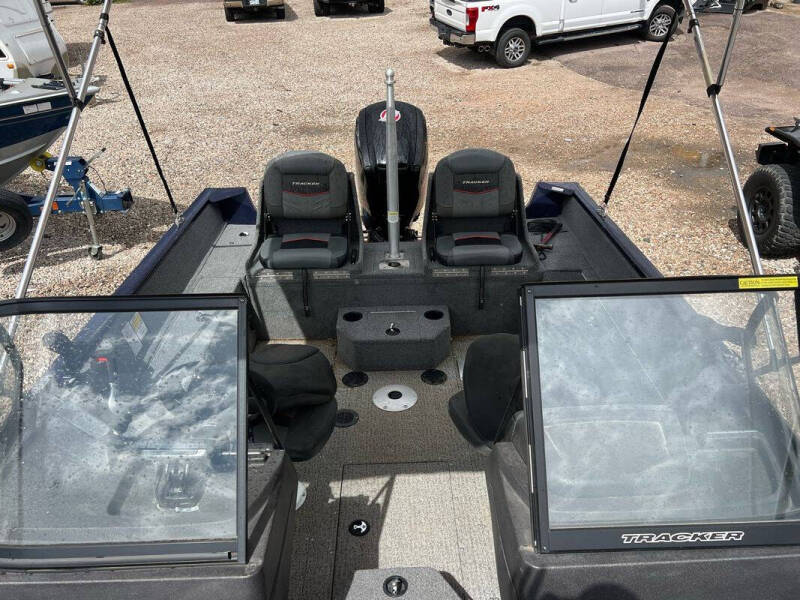 2022 Tracker PRO GLIDE