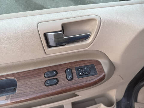 2005 Ford Freestar Limited