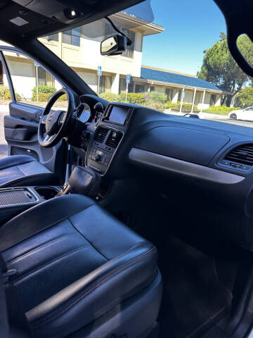 2017 Dodge Grand Caravan GT