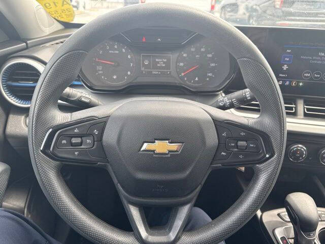 2025 Chevrolet Trax LS