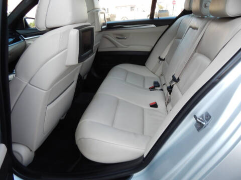 2012 BMW 5 Series 550i xDrive