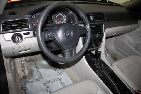 2013 Volkswagen Passat Wolfsburg Edition