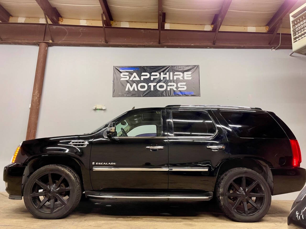 2007 Cadillac Escalade for sale at Sapphire Motors in Gurnee, IL