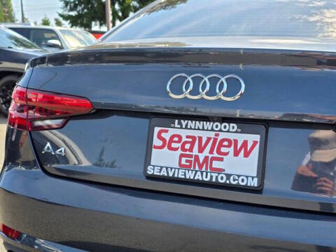 2017 Audi A4 2.0T quattro Premium