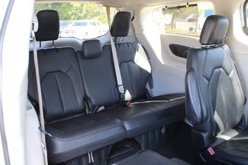 2018 Chrysler Pacifica Touring L Plus