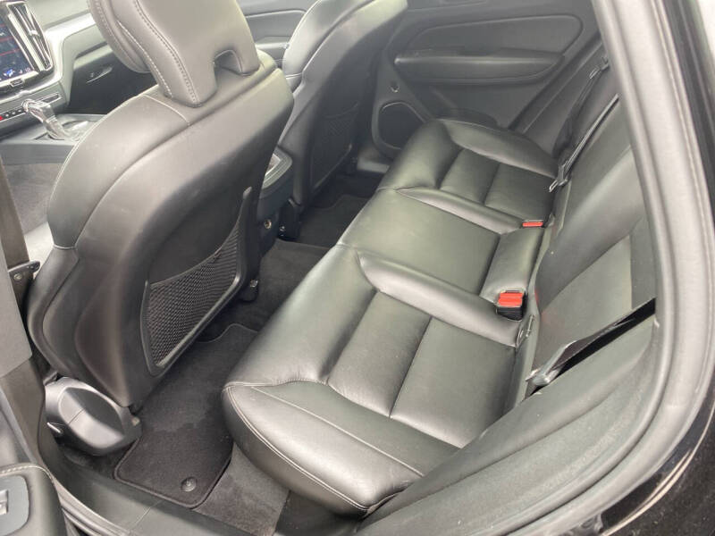 2019 Volvo XC60 T5 Momentum