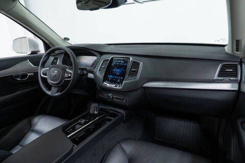 2023 Volvo XC90 B5 Core