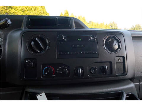 2013 Ford E-Series E-350 SD