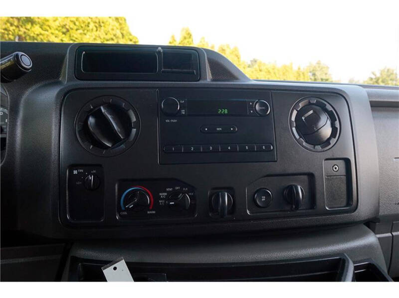 2013 Ford E-Series E-350 SD