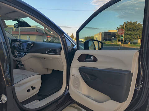 2017 Chrysler Pacifica Limited