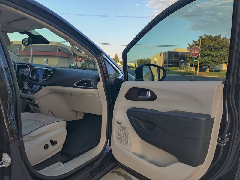 2017 Chrysler Pacifica Limited