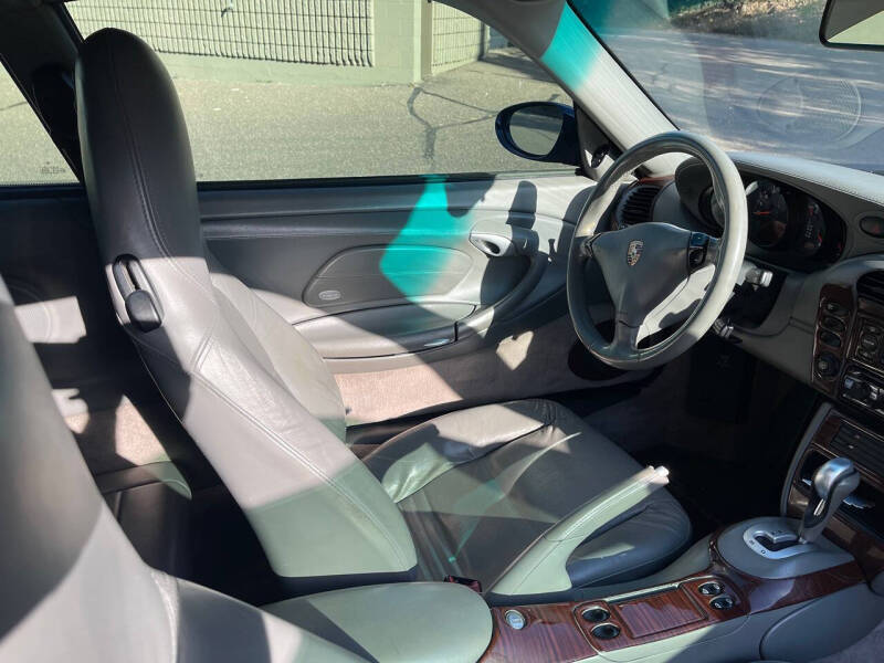 2004 Porsche 911 Carrera 4S