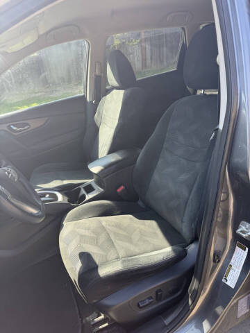 2016 Nissan Rogue SV