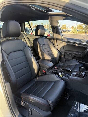 2019 Volkswagen Golf GTI S