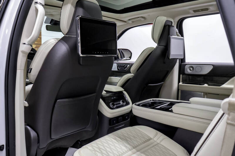 2020 Lincoln Navigator L Black Label