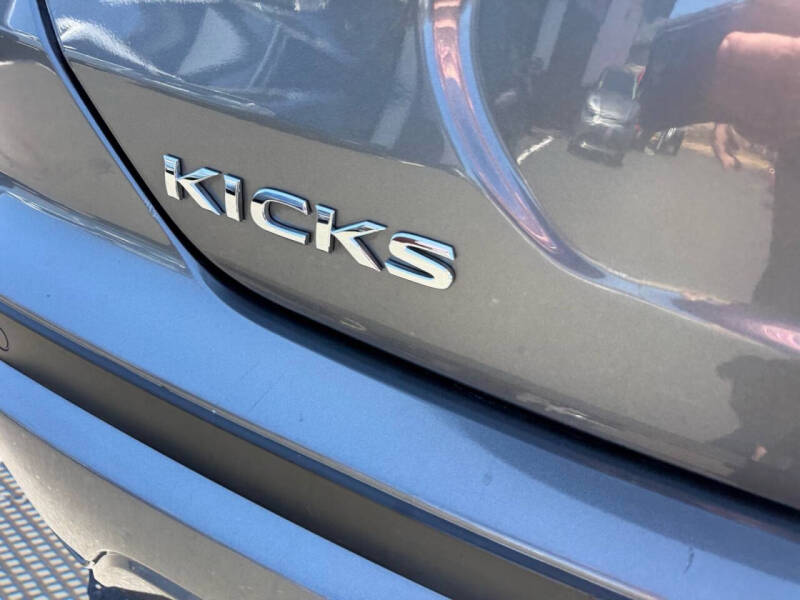 2021 Nissan Kicks S