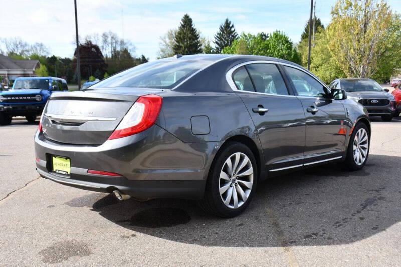 2016 Lincoln MKS