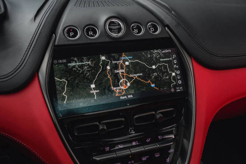2021 Aston Martin DBX