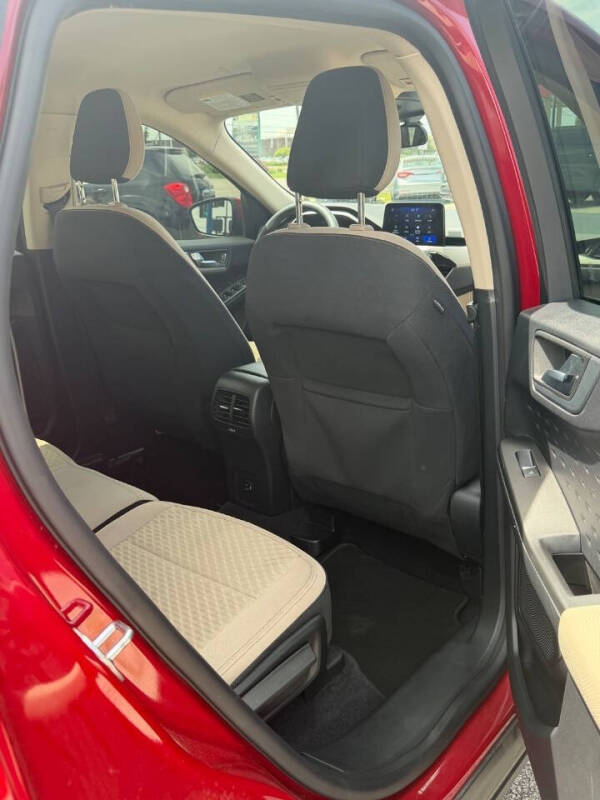 2020 Ford Escape SE