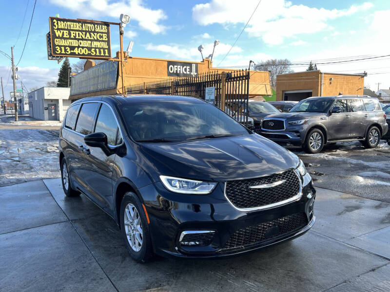 2025 Chrysler Pacifica Select