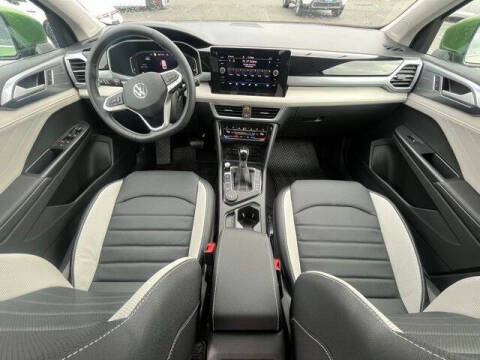 2026 Volkswagen Taos SEL 4Motion