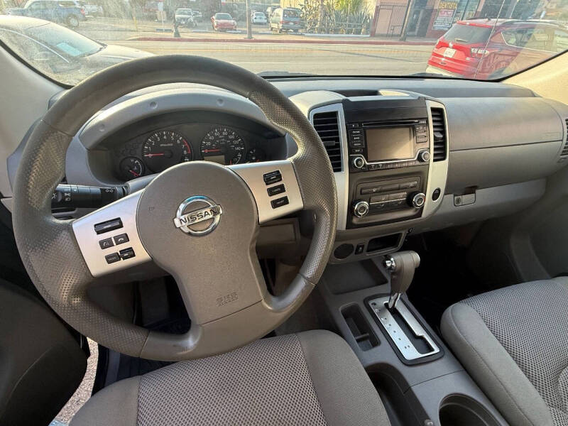 2017 Nissan Frontier SV