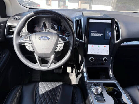 2023 Ford Edge Titanium