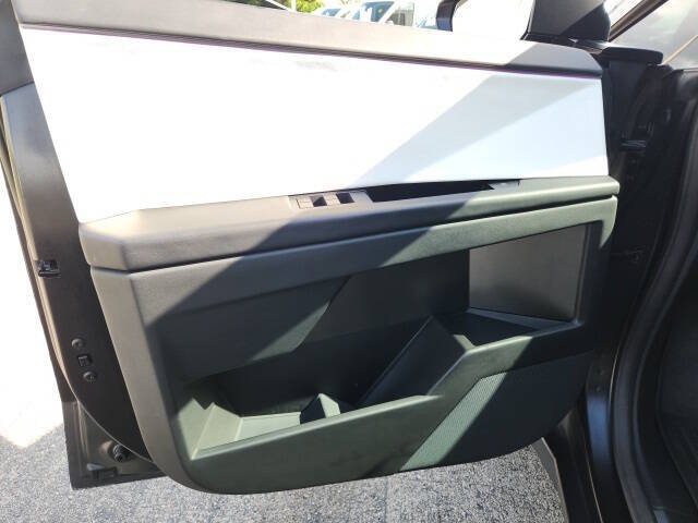 2024 Tesla Cybertruck