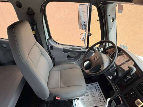 2016 Freightliner M2 106