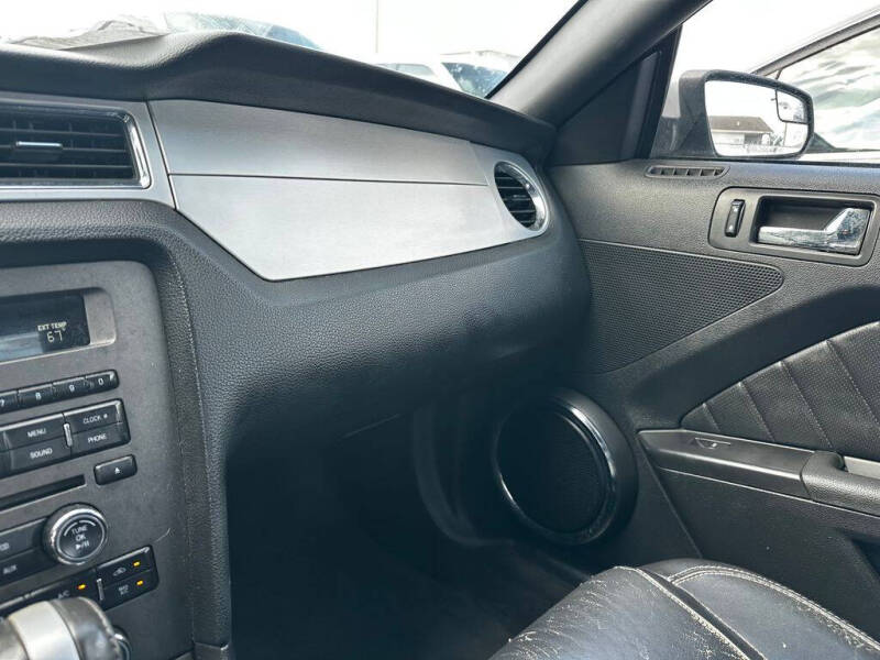 2013 Ford Mustang V6