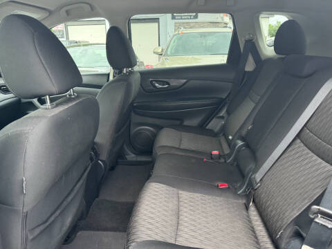 2018 Nissan Rogue SV