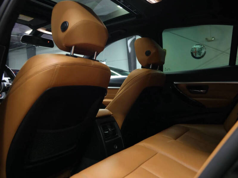 2018 BMW 3 Series 330i xDrive