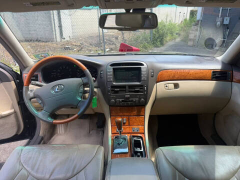 2004 Lexus LS 430