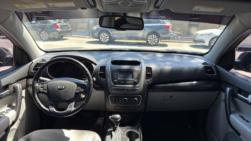 2014 Kia Sorento LX