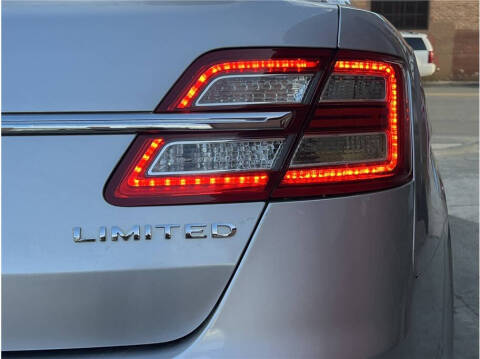 2019 Ford Taurus Limited