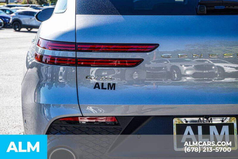 2024 Genesis GV70 2.5T Standard