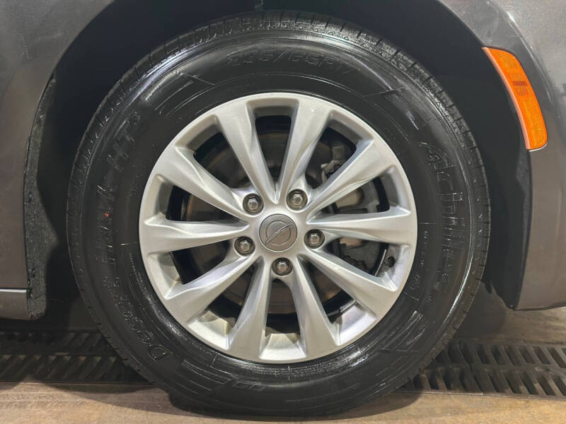 2019 Chrysler Pacifica Touring L